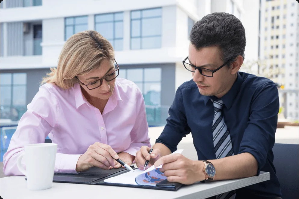 Navigating Retirement Planning with Adult Children: When & How to Offer Financial Guidance